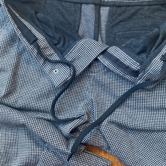 Men’s skinny Zara Houndstooth pants with drawstring, button and zipper - Picture 5 of 6